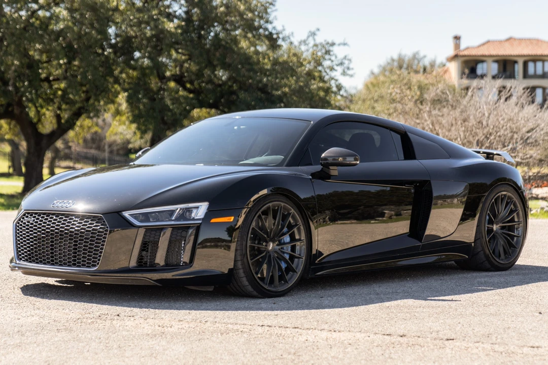 2017 Audi 4S R8 - Image 8 of 31