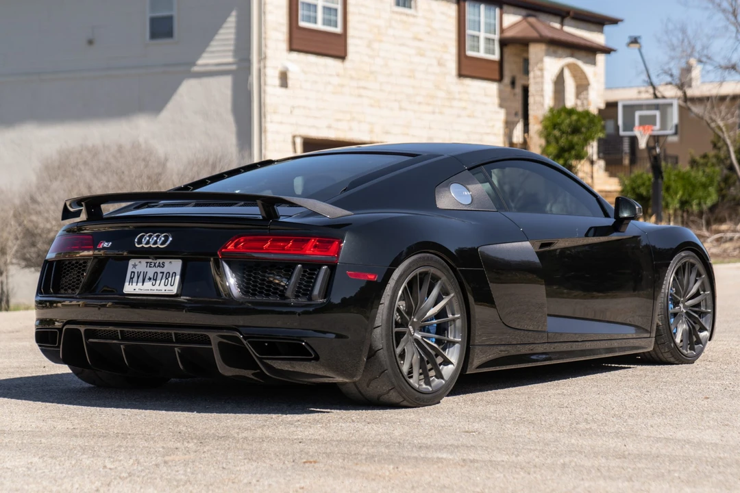 2017 Audi 4S R8 - Image 3 of 31
