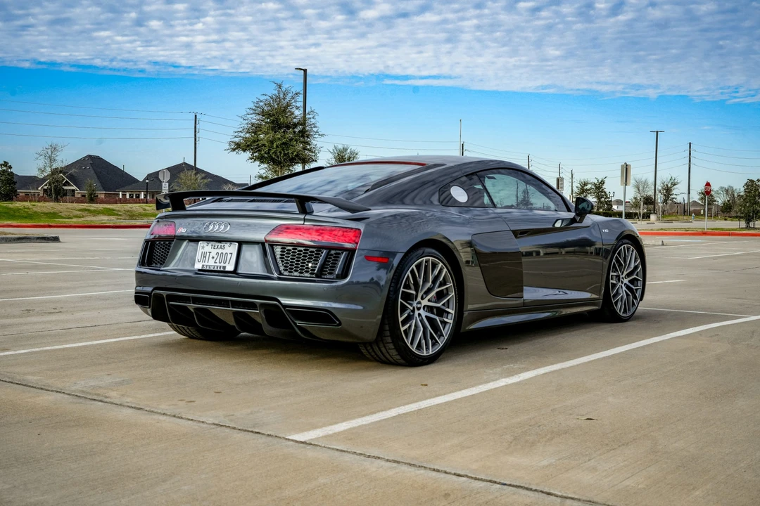 2017 Audi 4S R8 - Image 12 of 31
