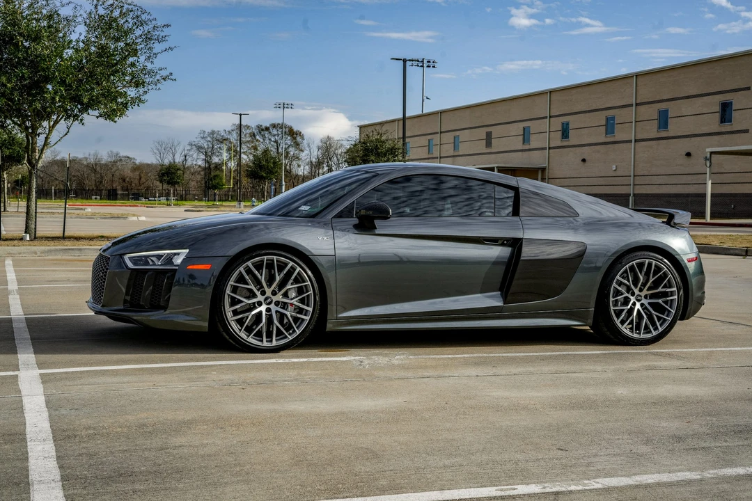 2017 Audi 4S R8 - Image 5 of 31