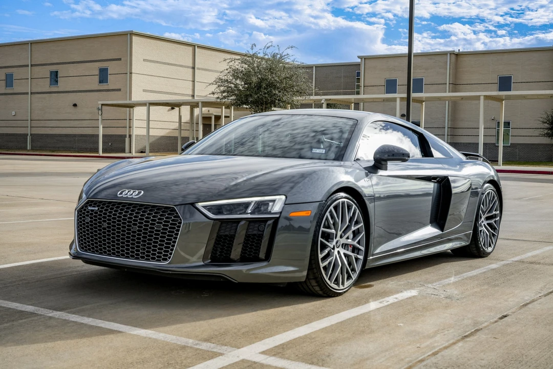 2017 Audi 4S R8 - Image 3 of 31