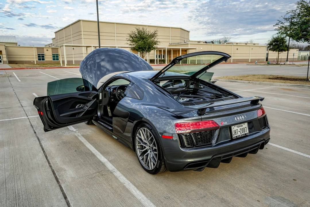 2017 Audi 4S R8 - Image 25 of 31