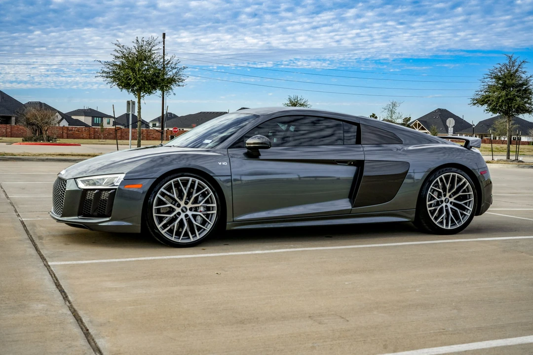 2017 Audi 4S R8 - Image 4 of 31
