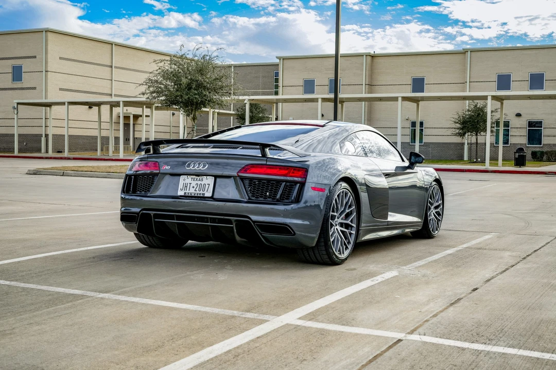 2017 Audi 4S R8 - Image 13 of 31