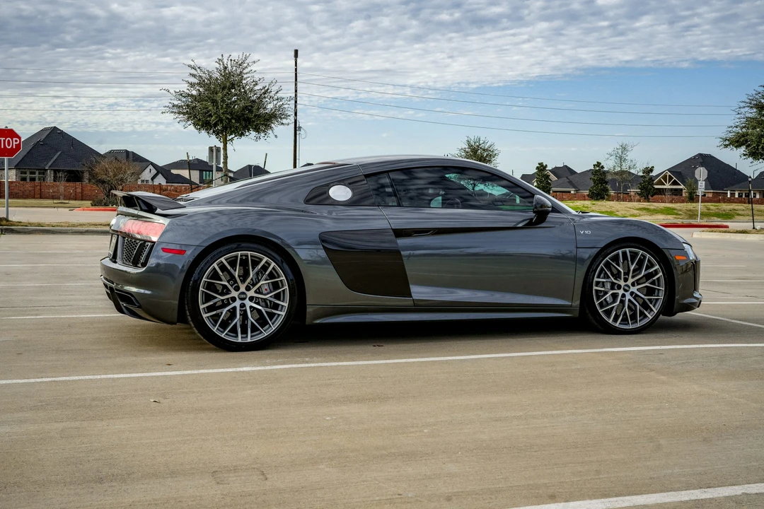 2017 Audi 4S R8 - Image 17 of 31