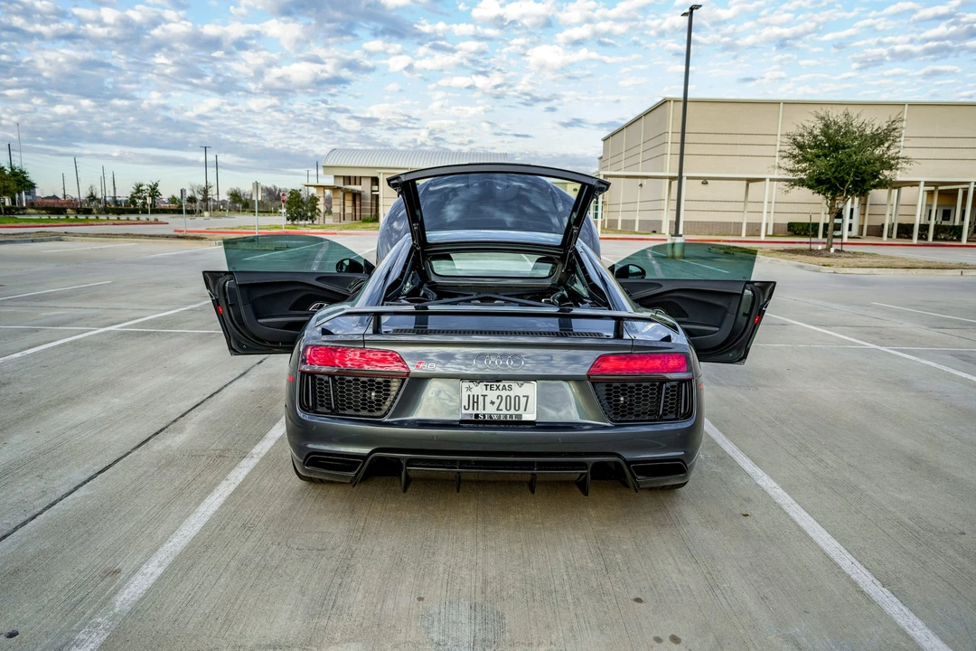 2017 Audi 4S R8 - Image 26 of 31