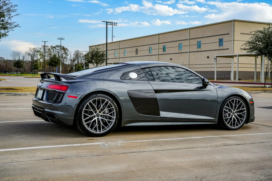 2017 Audi 4S R8 - Image 14 of 31