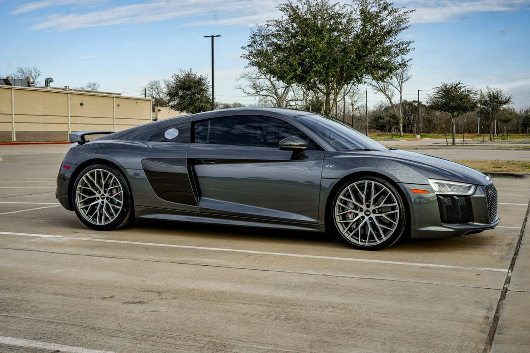2017 Audi 4S R8 - Image 16 of 31