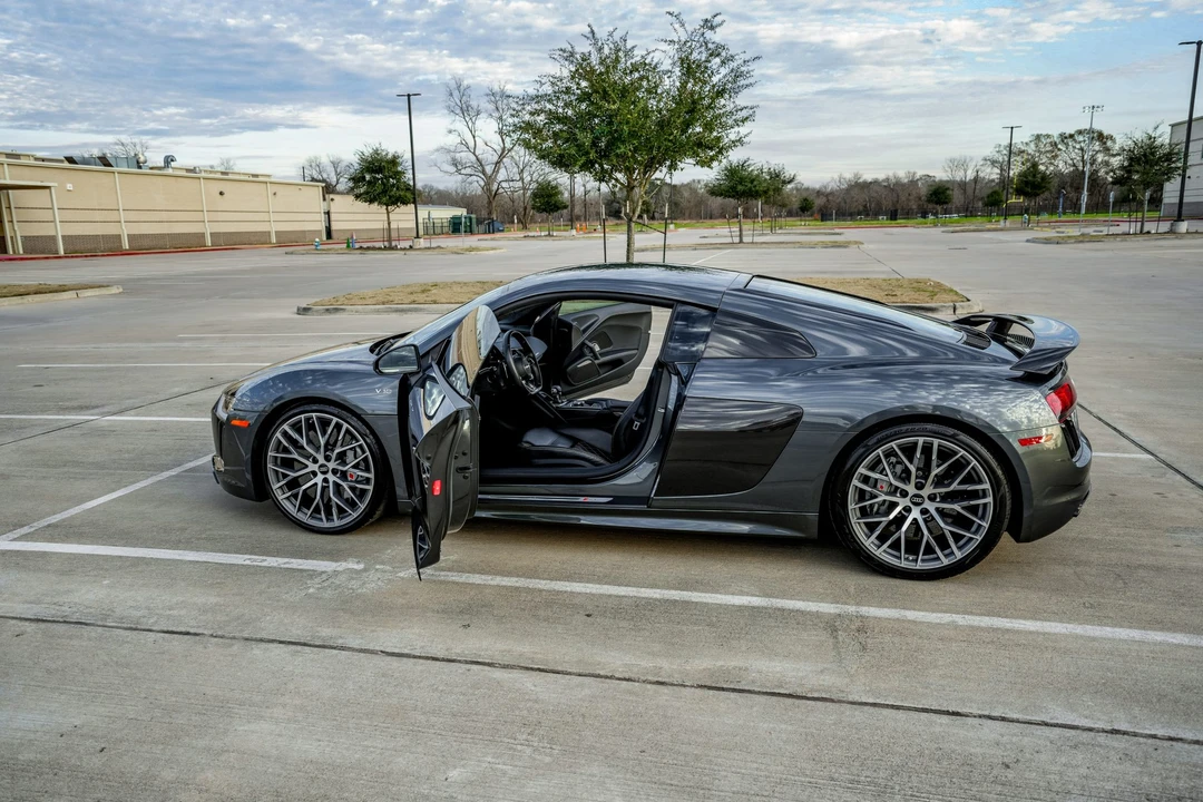 2017 Audi 4S R8 - Image 23 of 31