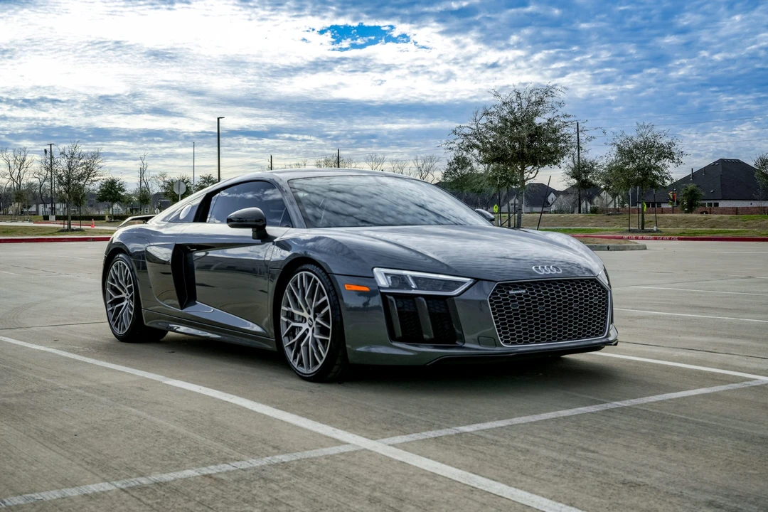 2017 Audi 4S R8 - Image 19 of 31