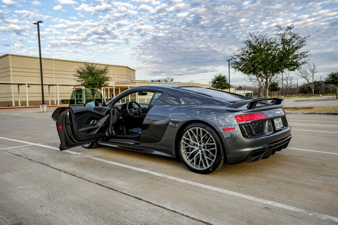 2017 Audi 4S R8 - Image 22 of 31