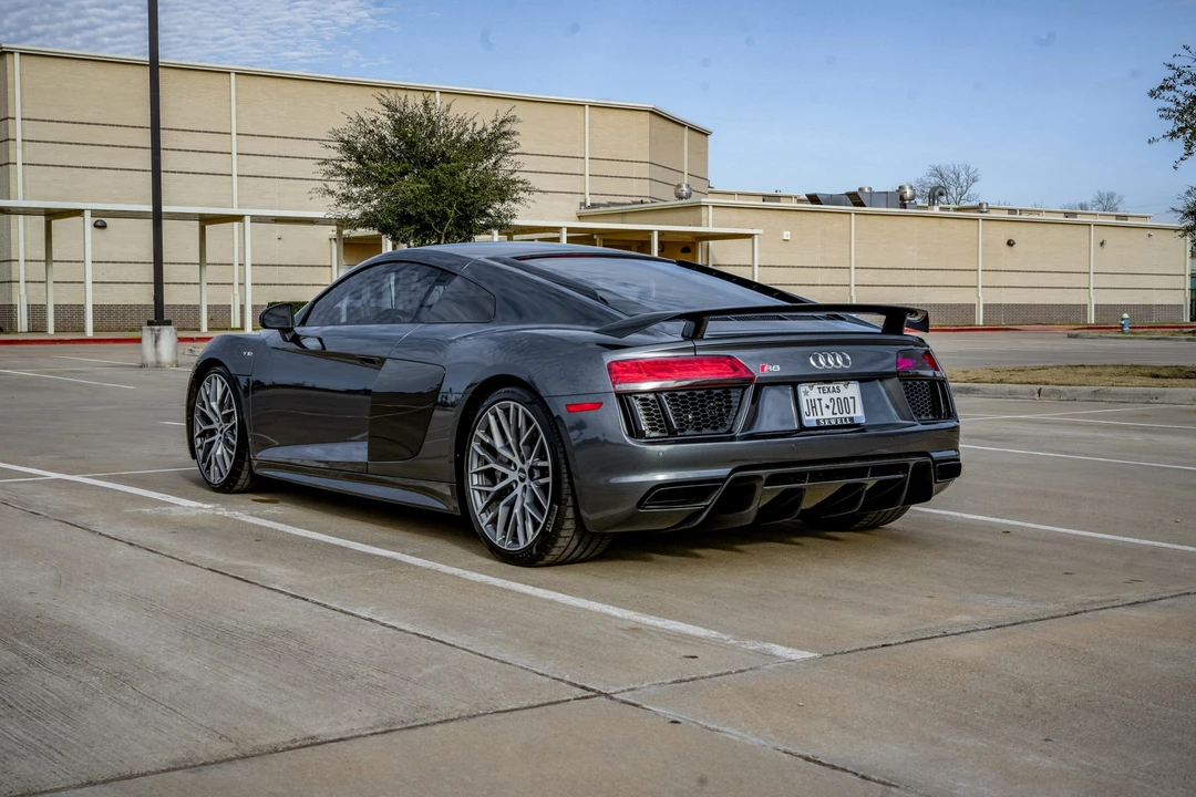 2017 Audi 4S R8 - Image 9 of 31