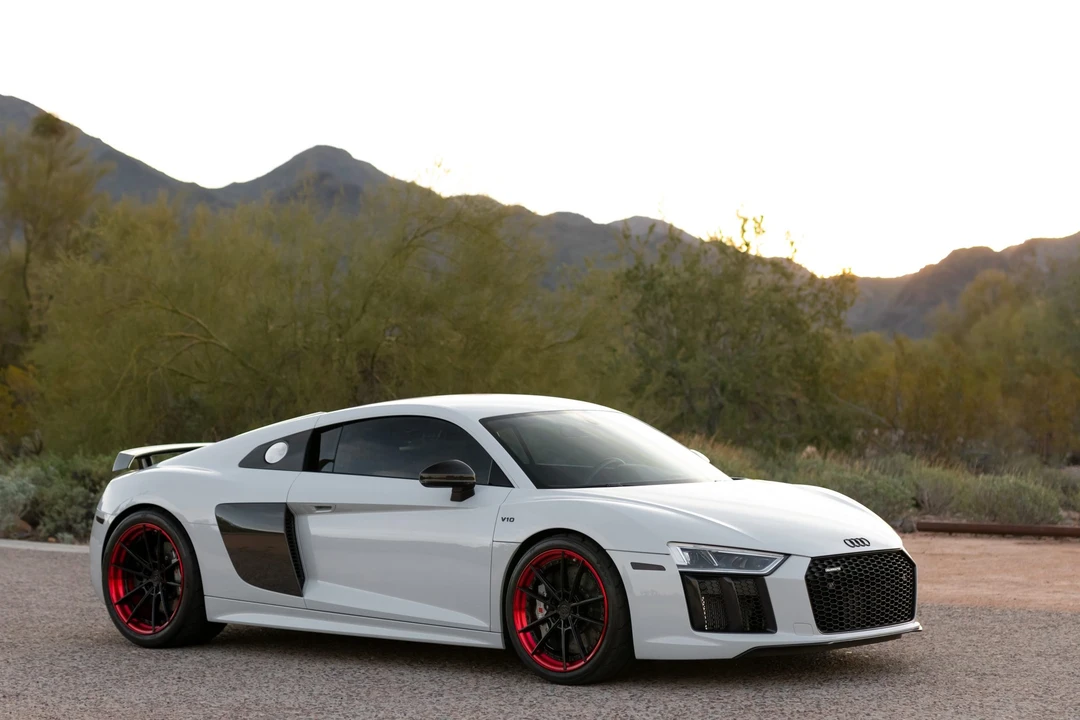 2017 Audi 4S R8 - Image 19 of 31