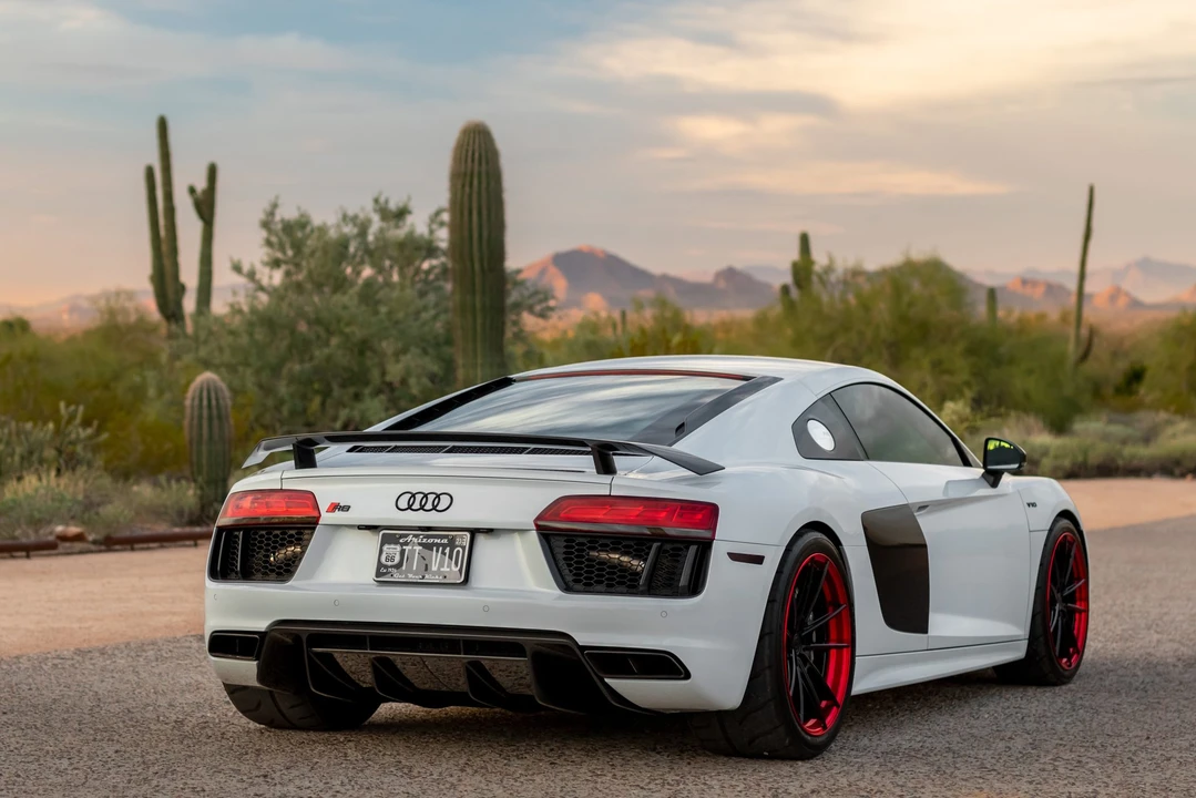 2017 Audi 4S R8 - Image 27 of 31