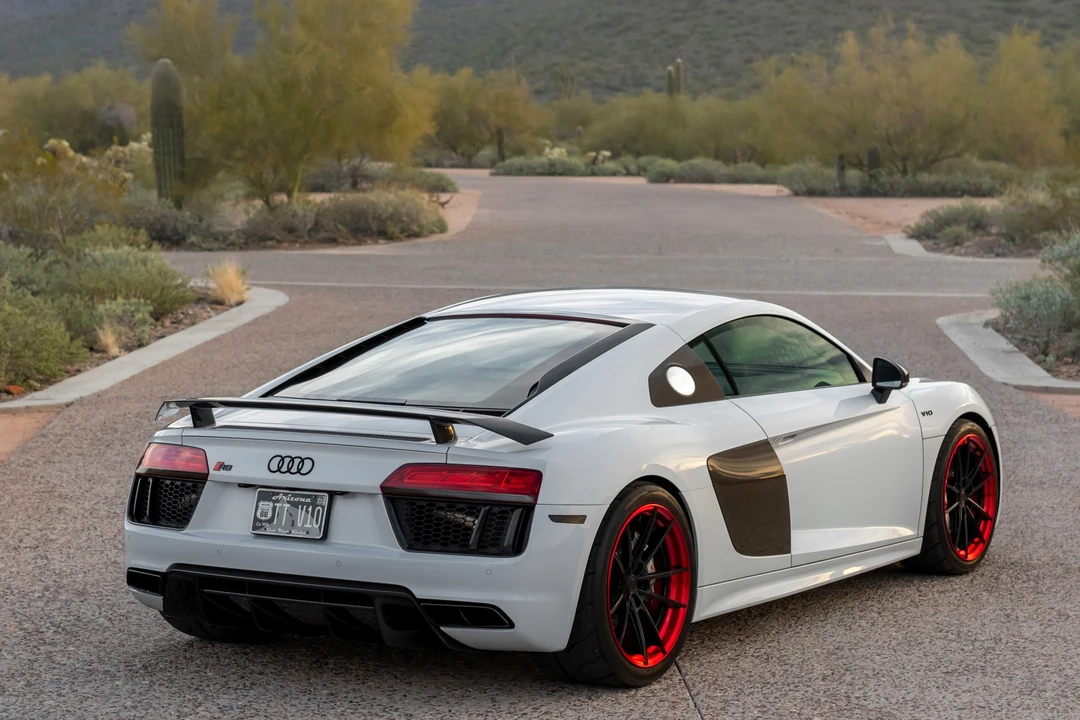 2017 Audi 4S R8 - Image 25 of 31