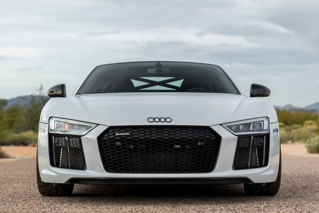 2017 Audi 4S R8 - Image 10 of 31