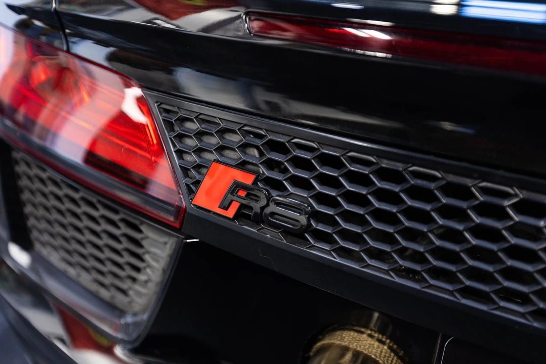 2017 Audi 4S R8 - Image 30 of 31