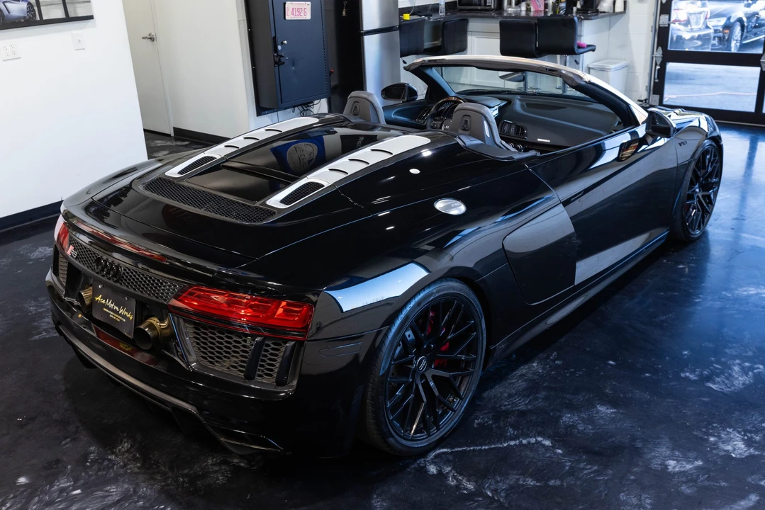 2017 Audi 4S R8 - Image 6 of 31