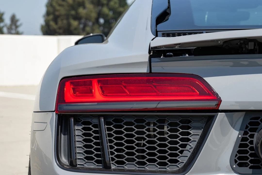 2018 Audi 4S R8 - Image 14 of 31