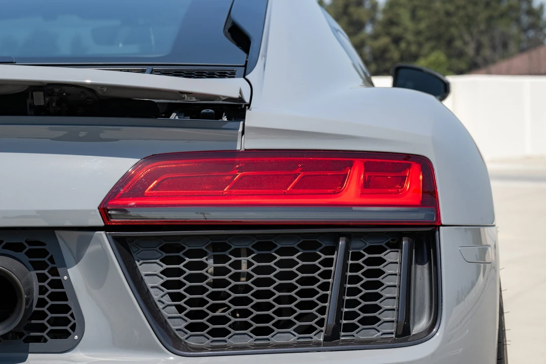2018 Audi 4S R8 - Image 15 of 31