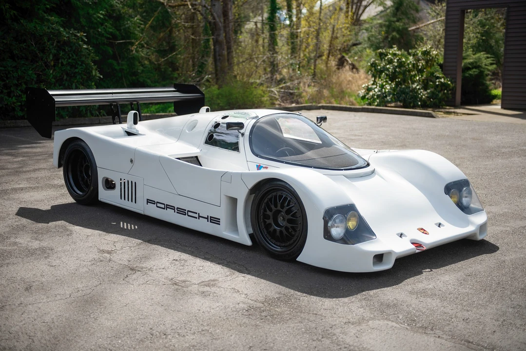 Porsche 956 & 962 - Image 3 of 31