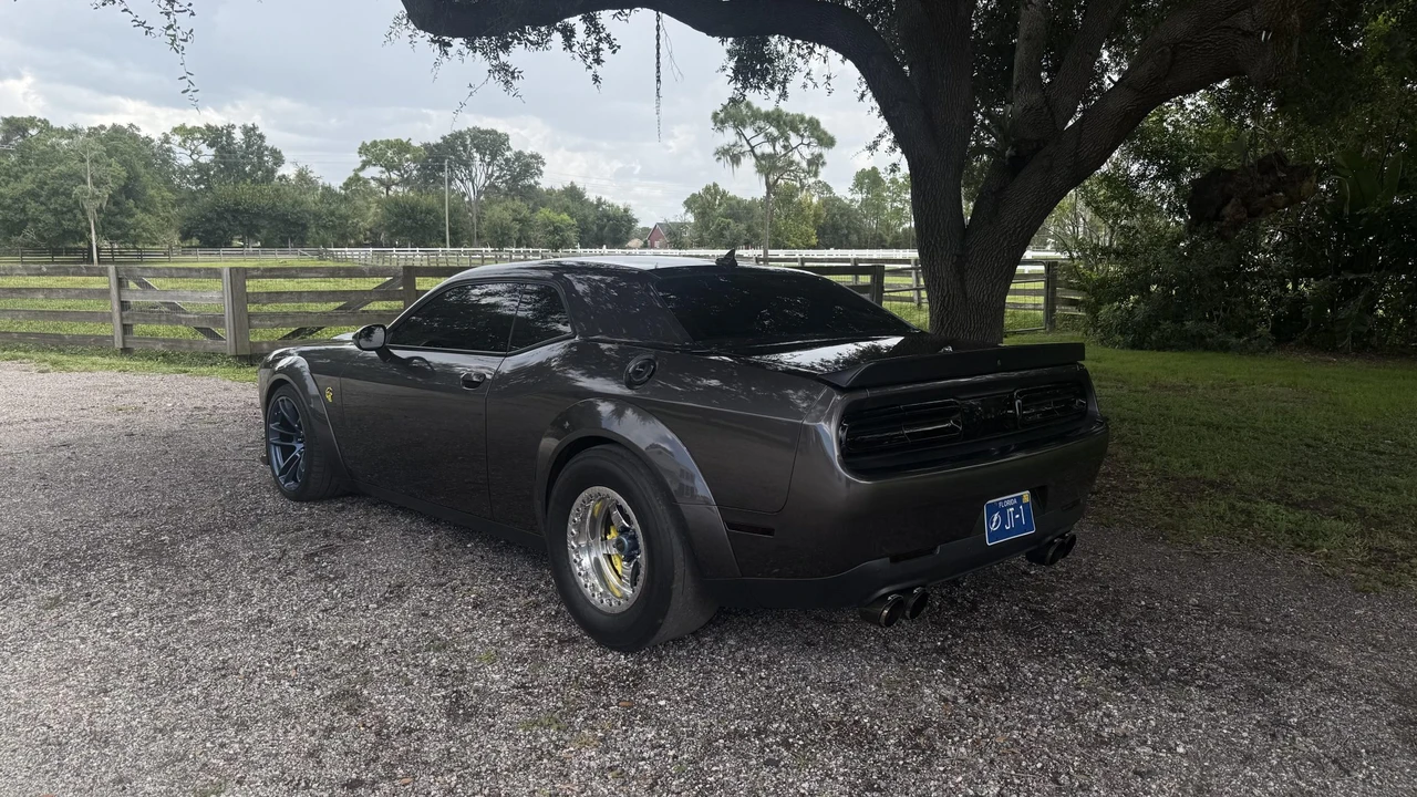 2020 Dodge Challenger SRT Hellcat 3rd Gen - Image 19 of 31