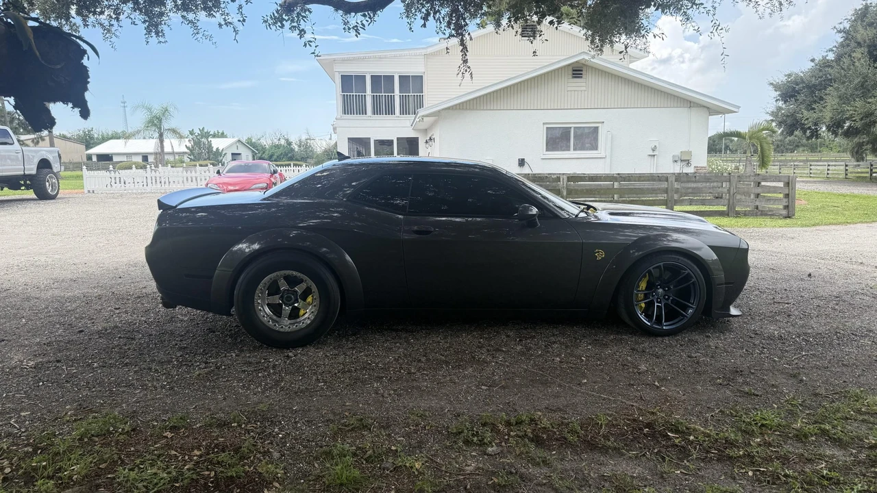 2020 Dodge Challenger SRT Hellcat 3rd Gen - Image 22 of 31