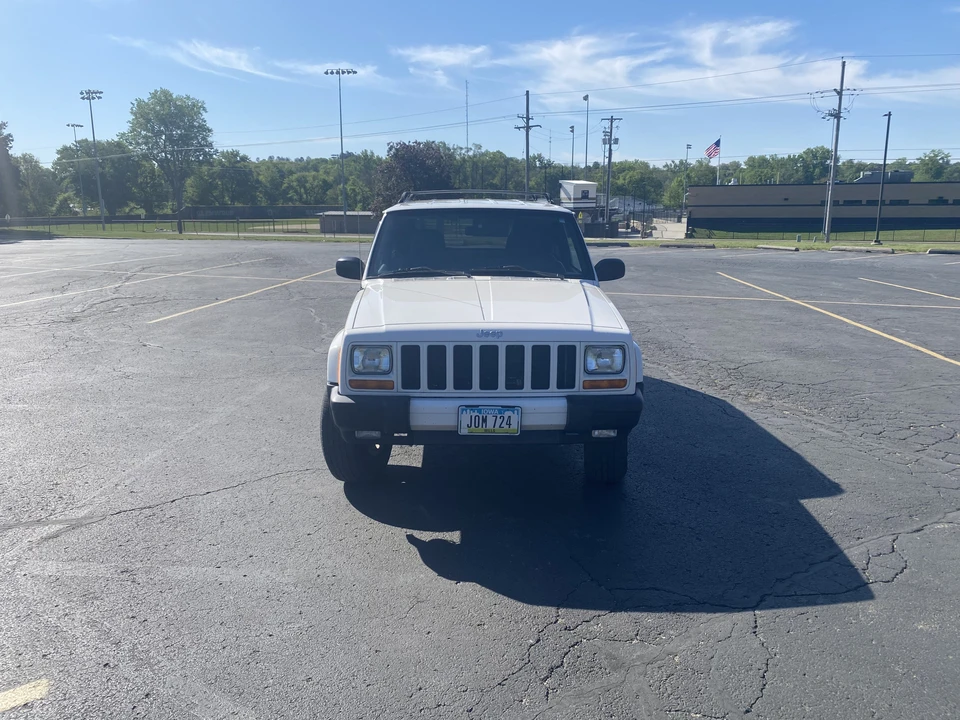 2000 Jeep XJ Cherokee - Image 4 of 11