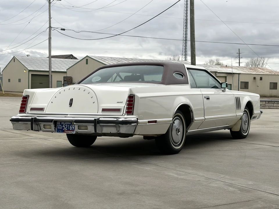 1977 Lincoln Continental Mark V - Image 11 of 31