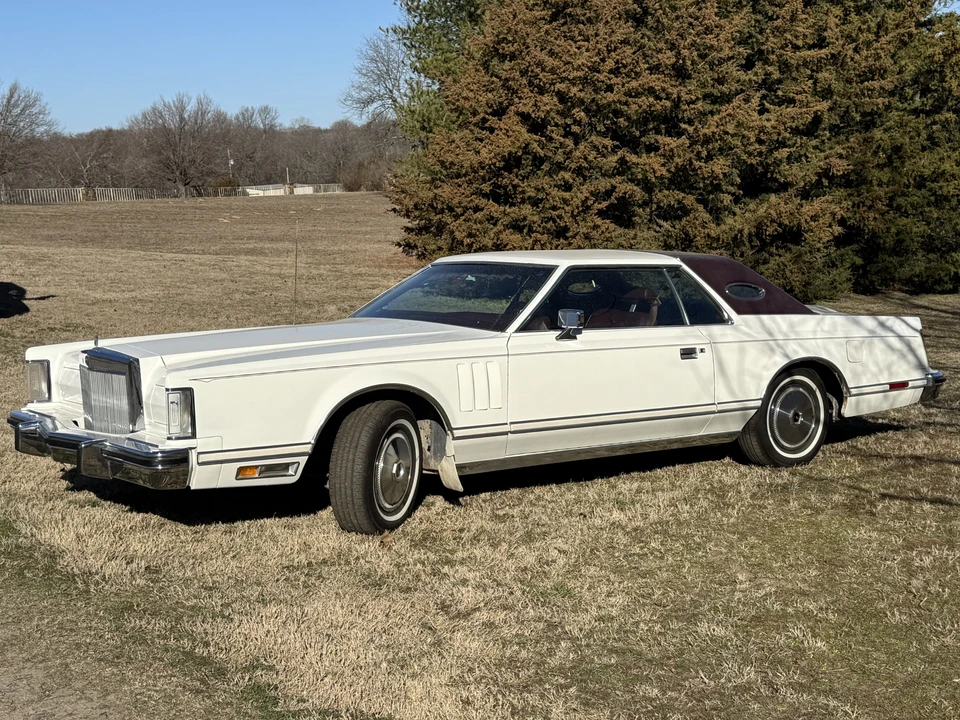 1977 Lincoln Continental Mark V - Image 4 of 31