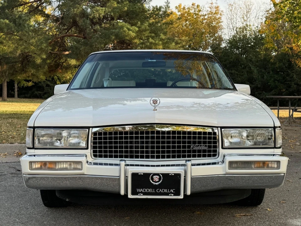 1989 Cadillac DeVille 6th Gen - Image 7 of 31