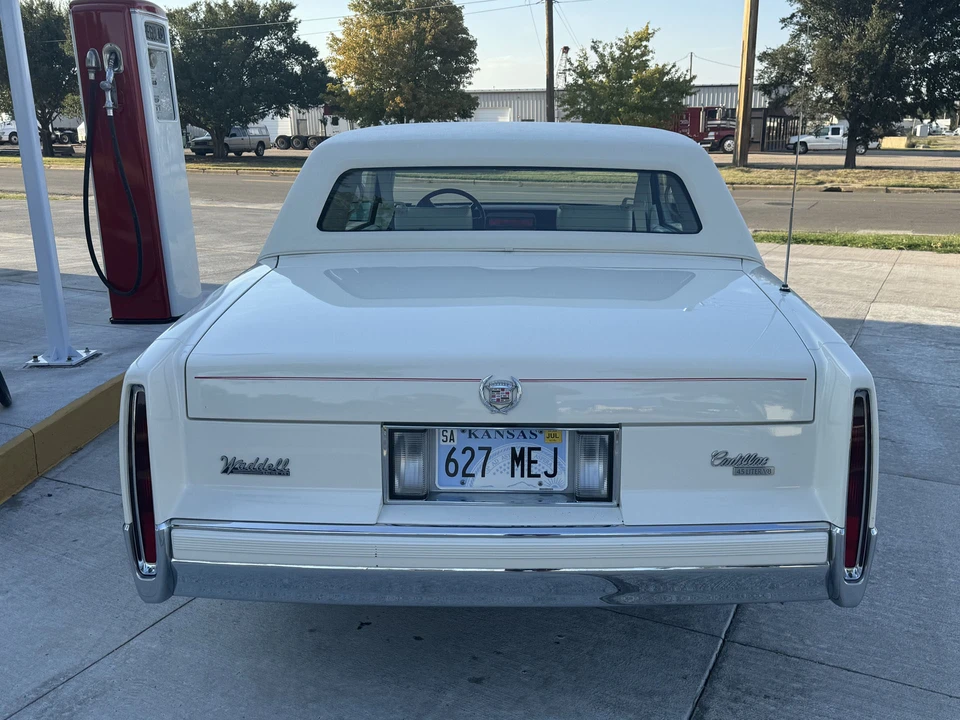 1989 Cadillac DeVille 6th Gen - Image 15 of 31