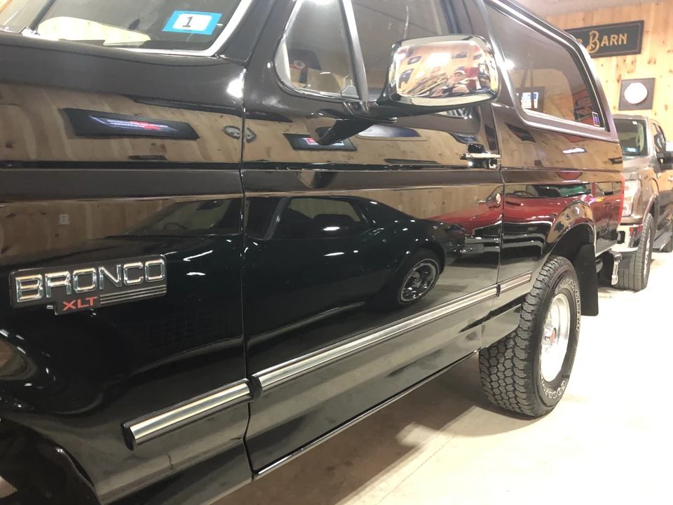 1993 Ford Bronco 5th Gen - Image 30 of 31
