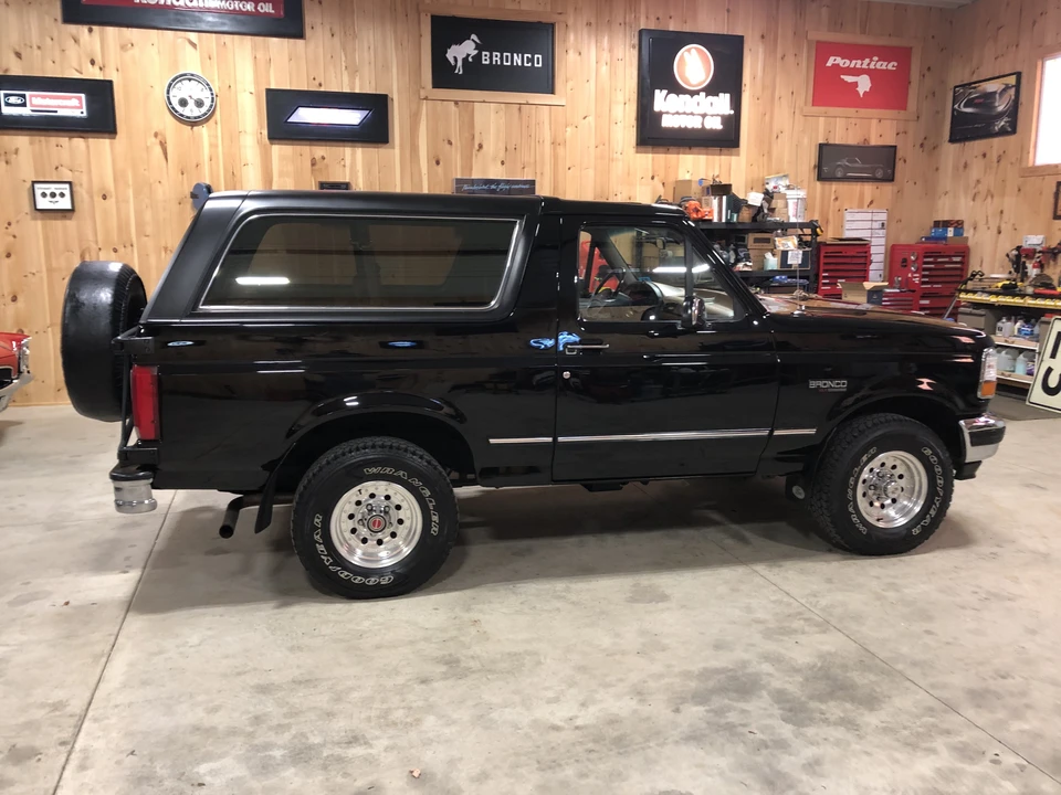 1993 Ford Bronco 5th Gen - Image 8 of 31