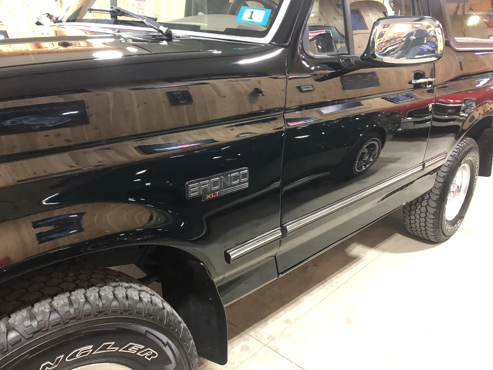 1993 Ford Bronco 5th Gen - Image 23 of 31