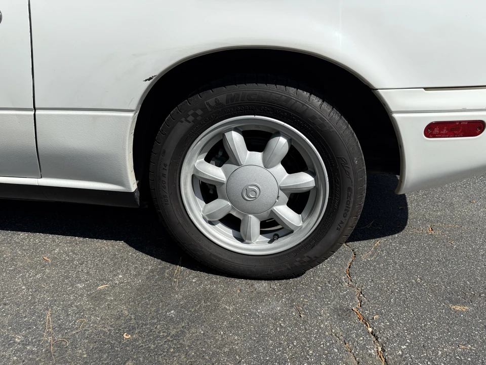 1993 Mazda NA MX-5 Miata - Image 27 of 31