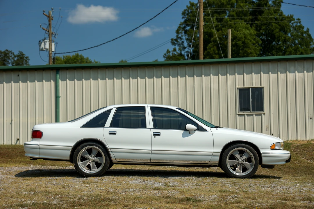 1994 Chevrolet Caprice - Image 3 of 31