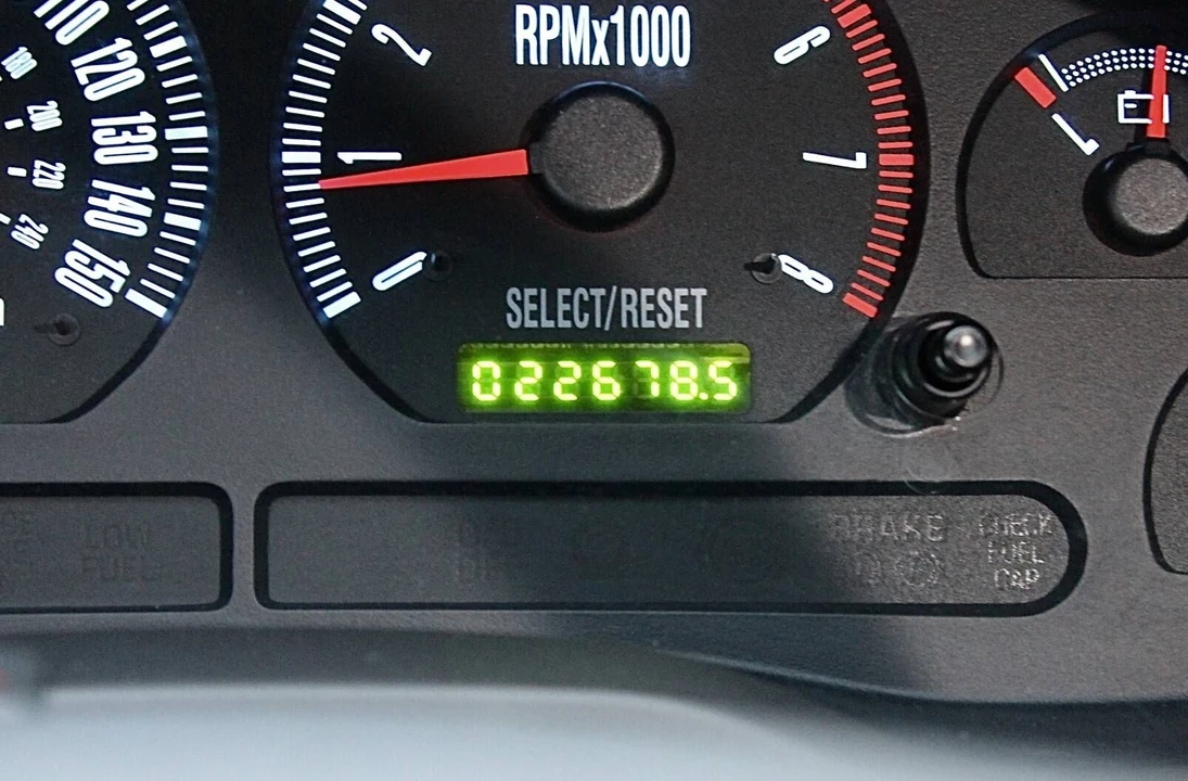 2001 Ford SN95 Mustang - Image 9 of 11