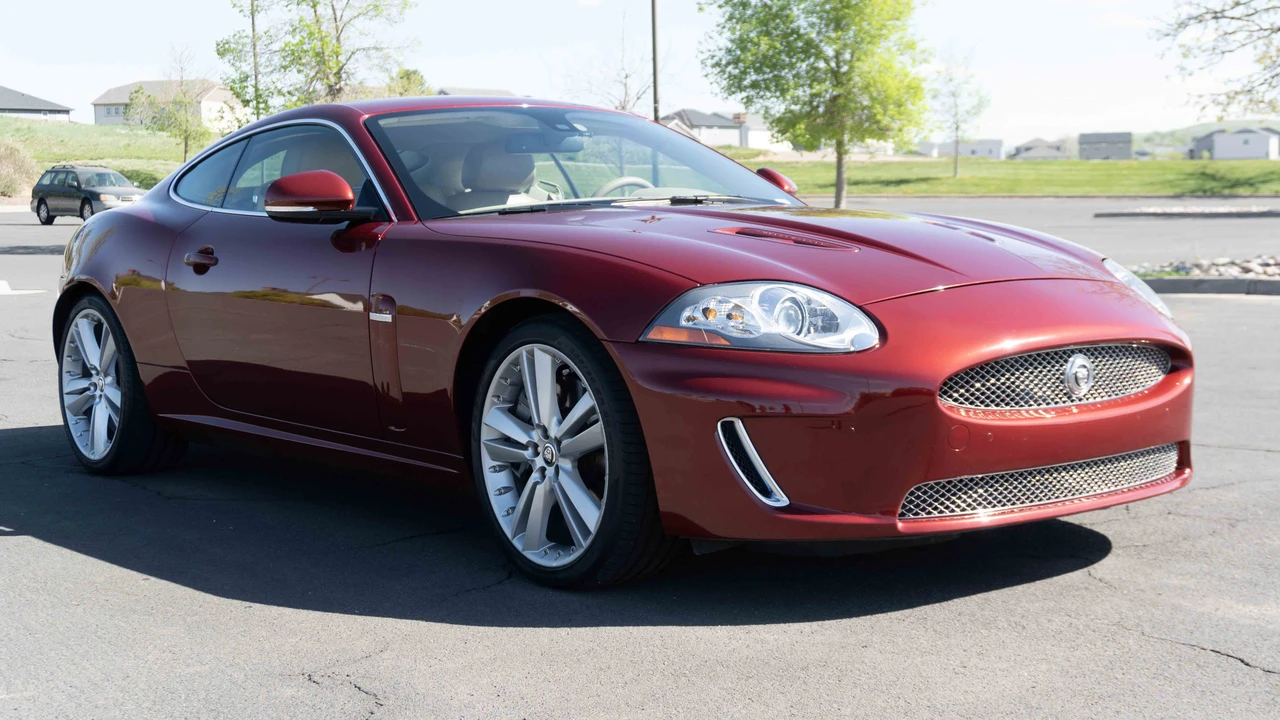 2010 Jaguar X150 XKR - Image 2 of 31