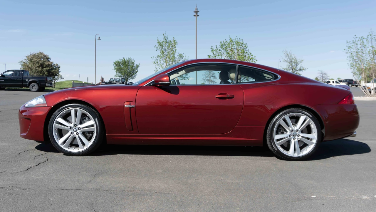 2010 Jaguar X150 XKR - Image 7 of 31