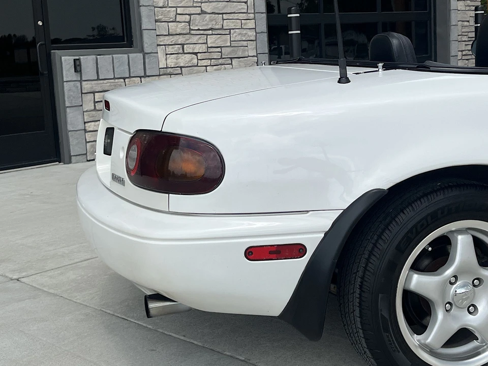 1991 Mazda NA MX-5 Miata - Image 18 of 31