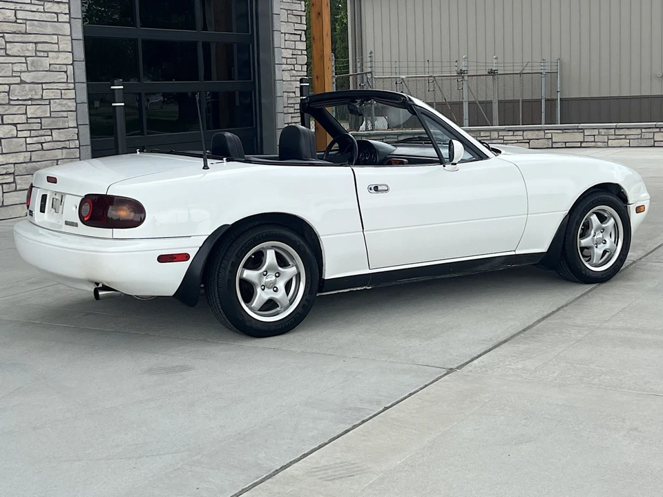 1991 Mazda NA MX-5 Miata - Image 7 of 31
