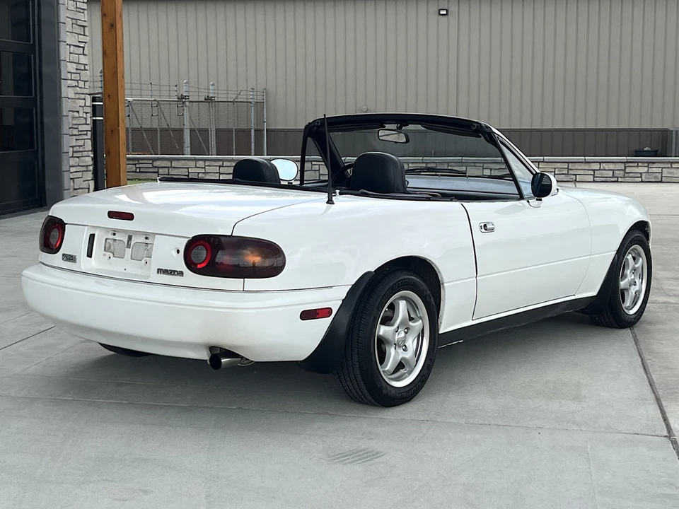 1991 Mazda NA MX-5 Miata - Image 8 of 31