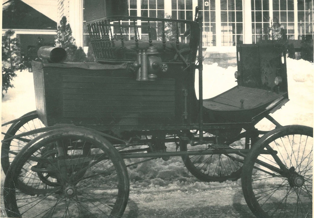 1899 Locomobile - Image 2 of 21