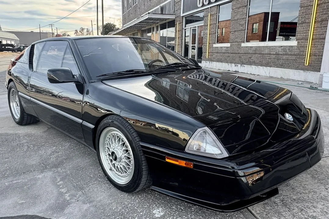 1988 Renault - Image 2 of 31