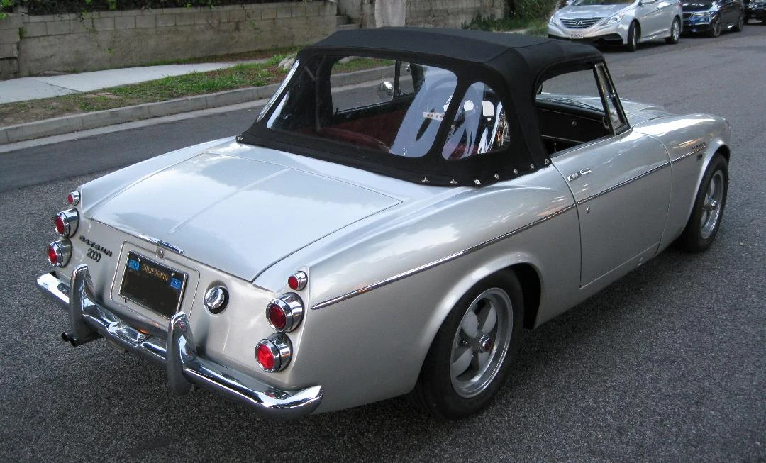 1967 Nissan Datsun Sports - Image 9 of 31