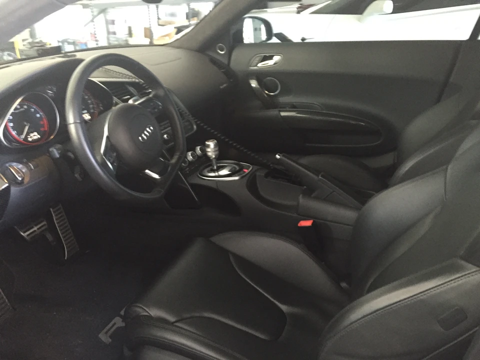 2011 Audi 42 R8 - Image 3 of 10