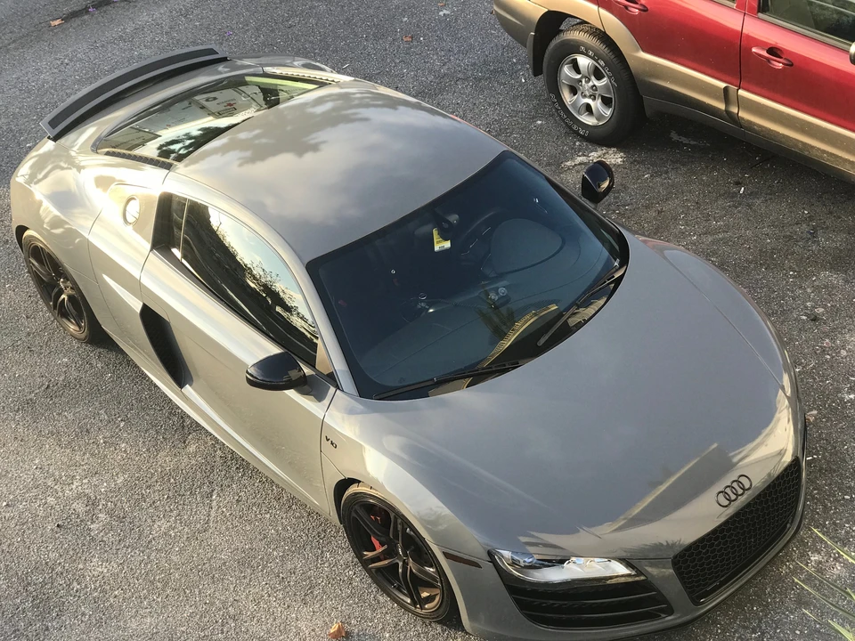 2011 Audi 42 R8 - Image 8 of 10