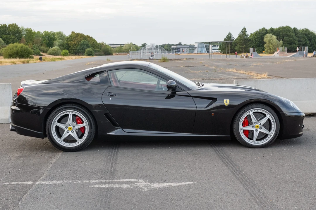 2010 Ferrari 599 GTB Fiorano - Image 13 of 31