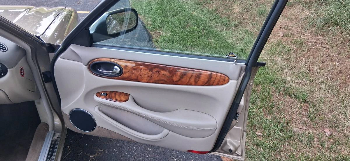 1998 Jaguar X308 XJ - Image 14 of 21